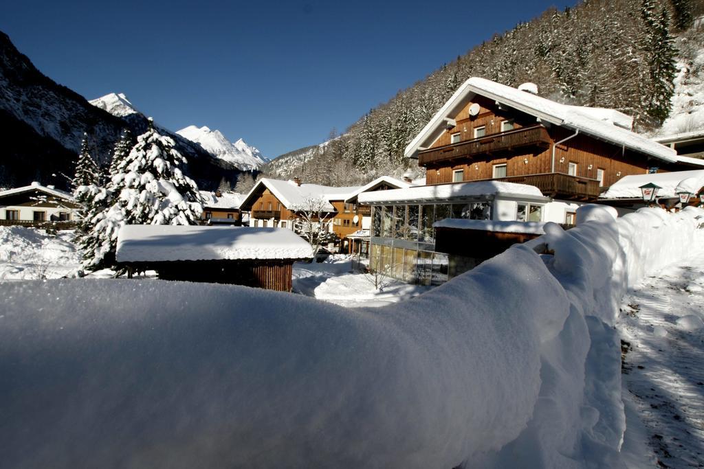 Landhaus Alpenrose - Feriendomizile Pichler هيليغنبلت المظهر الخارجي الصورة